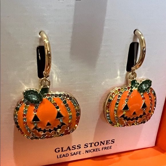 Piper K | Festive Pumpkin Earrings 🎃 - Picture 9 of 9